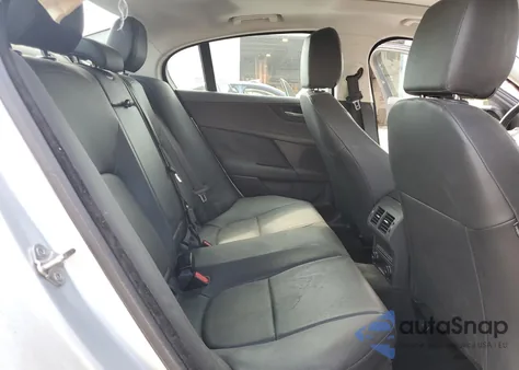 2017 Jaguar Xe Premium из США, поврежденный, VIN SAJAD4BV6HA968958